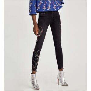 Zara -Black Skinny Jeans with Floral Embroidery-Boho-Size 8